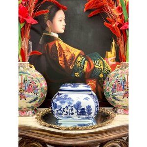 Container Oriental Style Blue & White Design lidded Jar Grand Millennial Decor